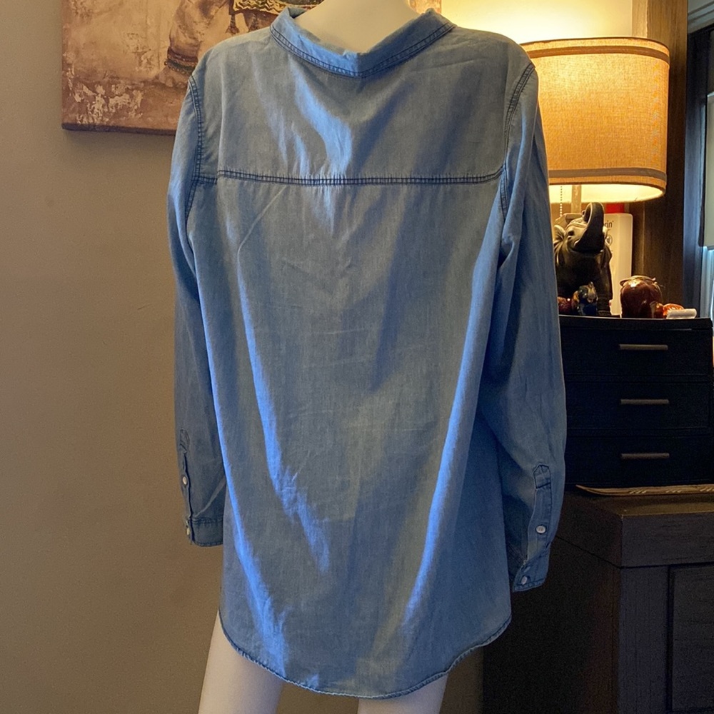 Torrid - Picture 2 of 4
